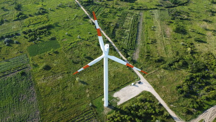 Wind turbine © Octavian