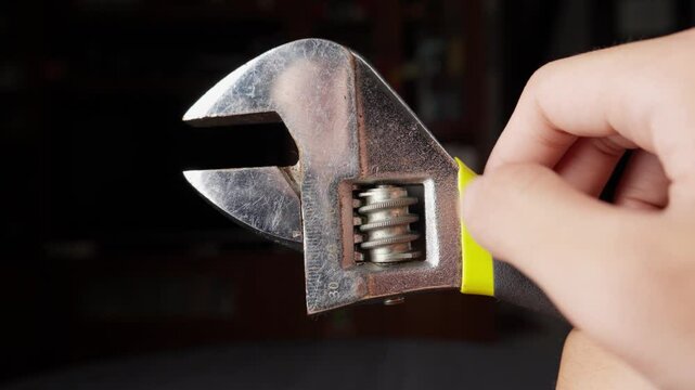 Essential tool, versatile english key wrench