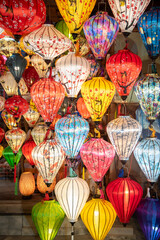 ライトアップされたランタンのとても美しい夜景