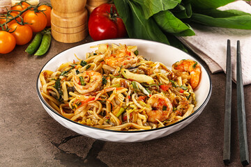 Pad Thai - noodles with prawn