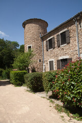 Fototapeta premium Tour à l'angle du vieux village de Sainte-Croix en Jarez (Loire)