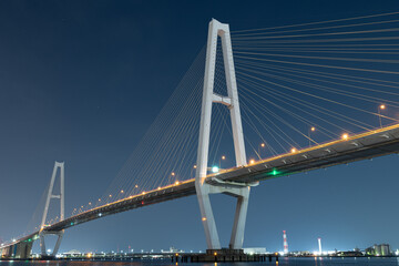 名古屋港に架かる橋を夜に撮影