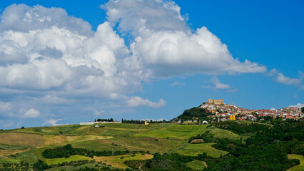 Castello Aragonese e borgo di Monteverde Irpino, Campania