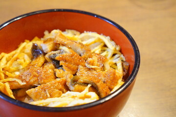 家庭の食卓で食べたひつまぶし