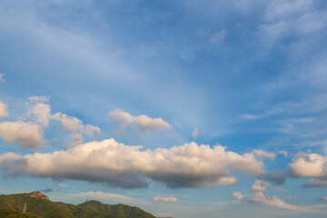 Obraz premium Beautiful clouds in the blue sky