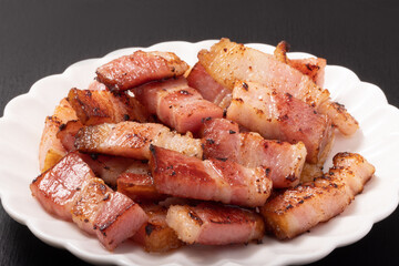 角切りベーコン焼き