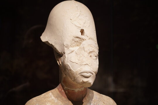 B&uuml;ste von Echnaton im Neuen Museum in Berlin am 27.04.2024