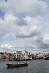 Obraz premium London. The Thames. Boat. Sunday. 