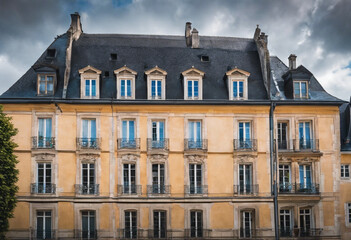 Fototapeta premium Exploring Brittany's Historic Buildings and Landscapes