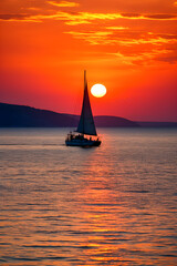 Wondrous Golden Sunset Over the Serene Adriatic Sea - A Majestic View of Nature’s Tranquility