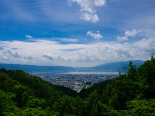 展望台から眺める諏訪湖と街並み　長野県諏訪市