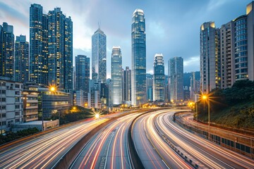 Obraz premium Bustling metropolis with traffic at twilight