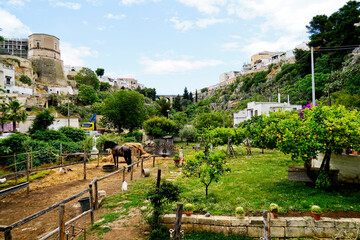 Il centro storico e la gravina di Massafra, Taranto, Puglia. Italia