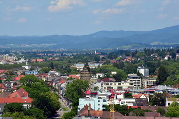 Freiburg-Herdern und die Habsburgerstraße im Frühling
