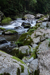 美しい川の流れ