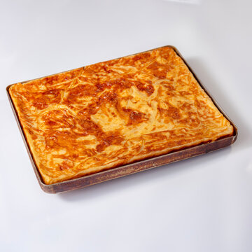 pastry on a tray / tepside su b&ouml;reği