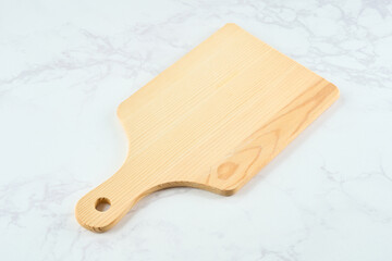 何も置かれていないカッティングボード
