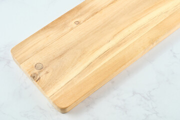 何も置かれていないカッティングボード