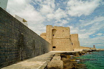 Il Castello di Carlo V e le mura di Monopoli, Bari, Puglia. Italy