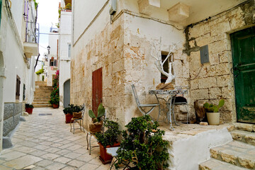 Il famoso borgo di Polignano a Mare affacciato sull'Adriatico, Bari, Puglia, Italia