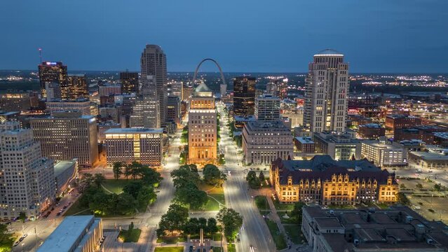 St. Louis, Missouri, USA downtown cityscape at twilight.