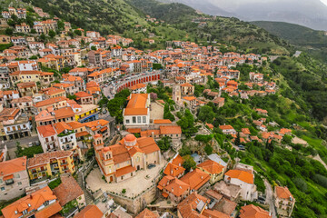 Obraz premium Aerial view of the town Arachova, Greece, near Parnassus mountain and Temple of Delphi.