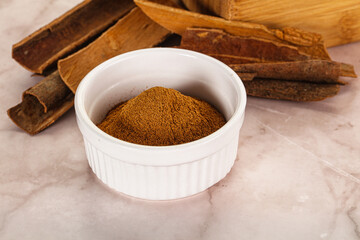 Natural Cinnamon powder with sticks