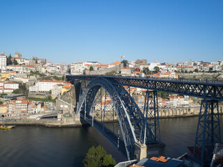 Fototapeta premium Dom Luis Bridge spawning between Vila Nova de Gaia and Oporto over Douro river
