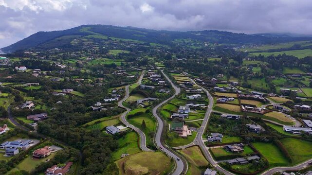 Video aereo a 2.700 metros sobre el nivel del mar. Alto de las Palmas, Antioquia, Colombia.