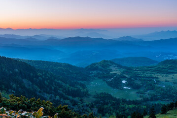 初夏の渋峠から芳ヶ平の夜明け