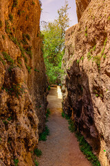Increíbles formaciones de rocas llamadas en tobogán en la Ciudad encantada en Cuenca	