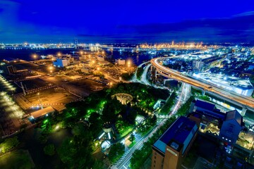 Fototapeta premium 横浜市、横浜マリンタワーからの眺め（本牧埠頭方面）