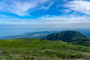 夏空の鳥海山