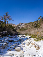 晩秋の鳳凰三山 オベリスク