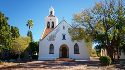 Naklejka premium Traditional American white church in the countryside
