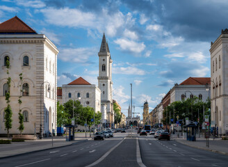 Naklejka premium Cityscape of Munich, view along Ludwigstrasse