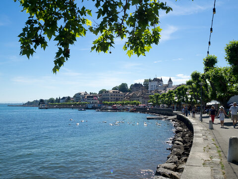 Nyon lakeside promenade