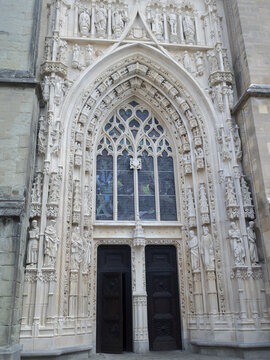 Lausanne Cathedral doorway