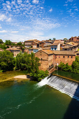 Maisons au bord du Tarn, dans le centre-ville de Gaillac