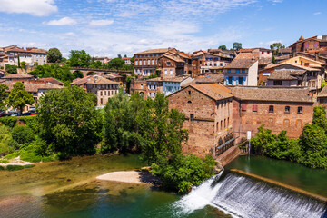 Maisons au bord du Tarn, dans le centre-ville de Gaillac