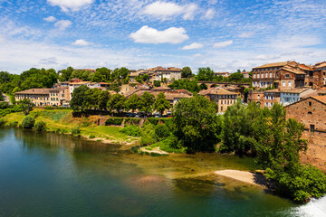 Fototapeta premium Maisons au bord du Tarn, dans le centre-ville de Gaillac