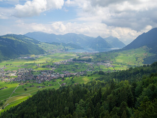 Fototapeta premium Green Swiss landscape