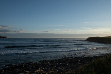 Obraz premium Sunset surfing in the North Atlantic