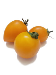 yellow cherry tomatoes	