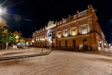 Obraz premium The City Center in San Luis Potosí, Mexico at Dusk