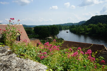 Vue sur la Dordogne, View on the river Dordogne, France
