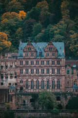 Obraz premium Detailansicht des Heidelberger Schlosses im Herbst