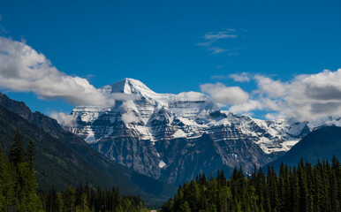 Masive Mt Robson in British Columbia, Canada