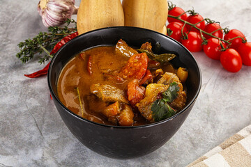 Yellow Thai curry with beef