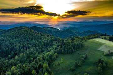 Beskid Sądecki, wiosna, widok z drona